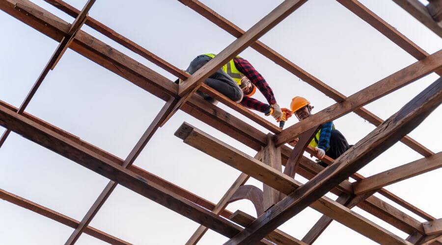 Professional gutter cleaning services in Medway, MA